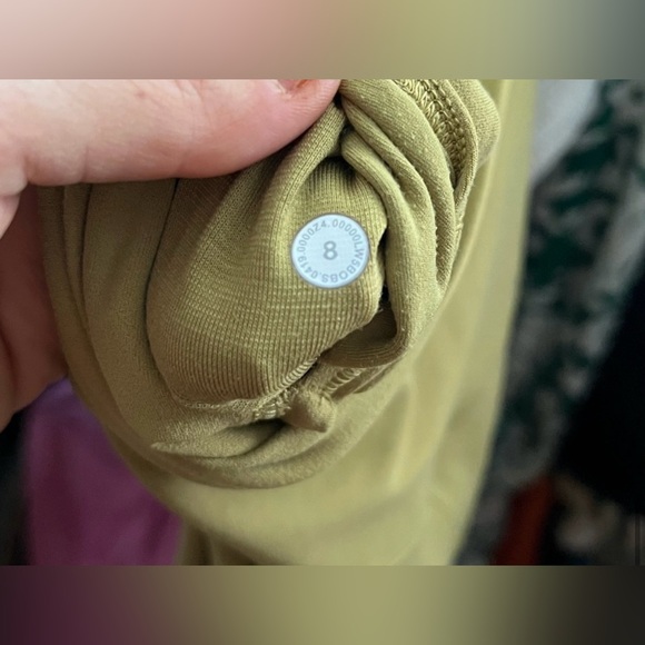 Lululemon Align Leggings Rare Grape Leaf Color 8 yellow green - Picture 5 of 5